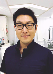 歯科医師:川畑 真哉